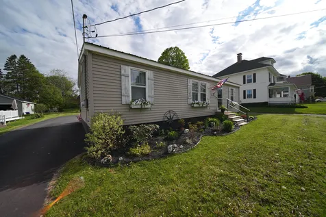 32 Green Street Houlton ME 04730