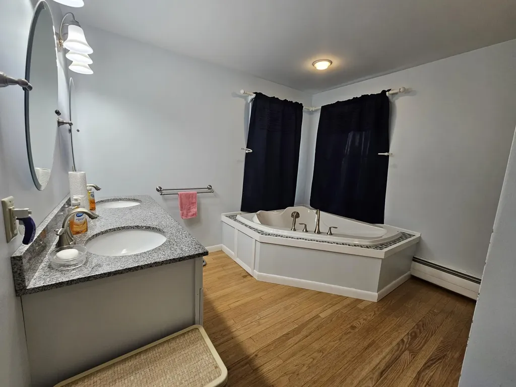 81 Birchwood Boulevard Brewer ME 04412