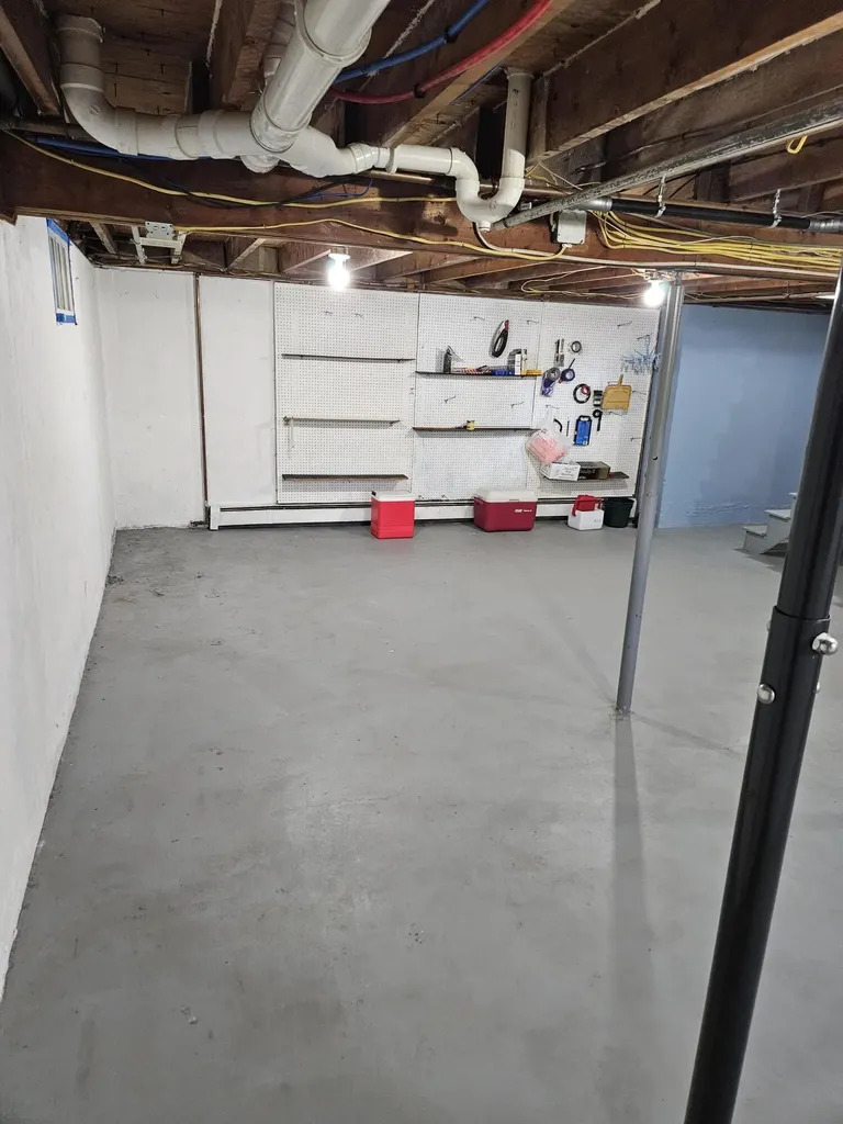81 Birchwood Boulevard Brewer ME 04412