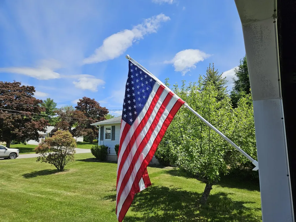 81 Birchwood Boulevard Brewer ME 04412