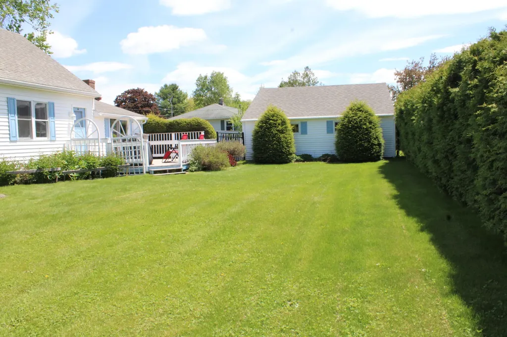 81 Birchwood Boulevard Brewer ME 04412