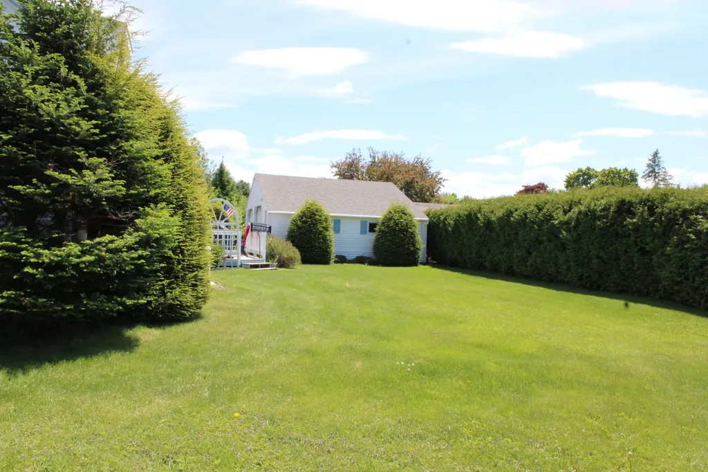 81 Birchwood Boulevard Brewer ME 04412