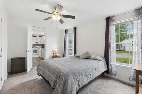 11 Ofarrell Street Topsham ME 04086