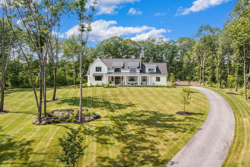 47 Scottow Hill Road Scarborough ME 04074