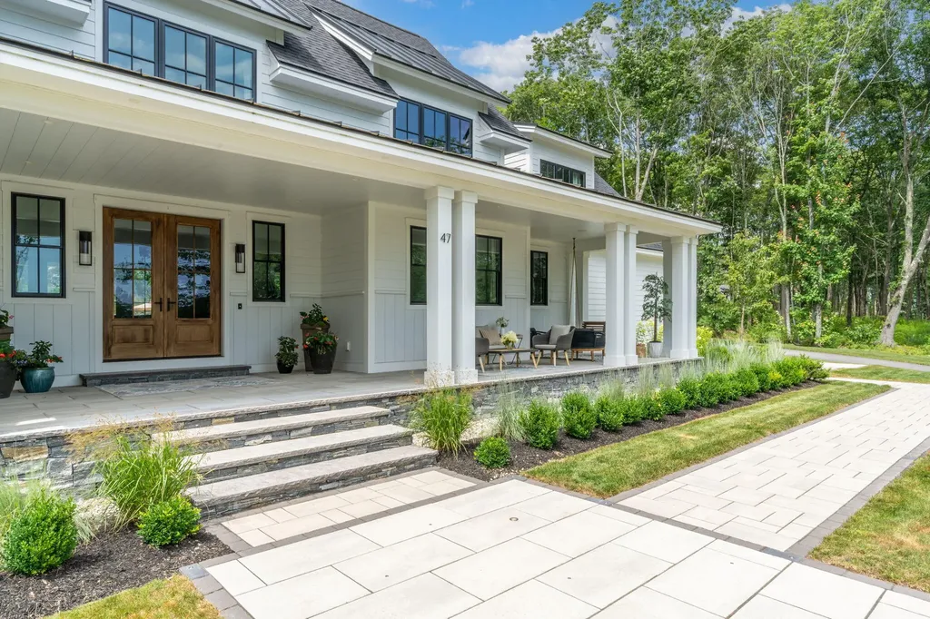 47 Scottow Hill Road Scarborough ME 04074