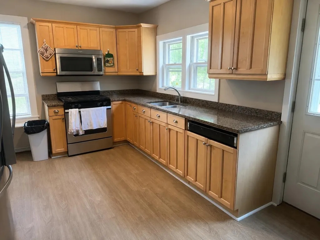 1327 Us-1 York ME 03902