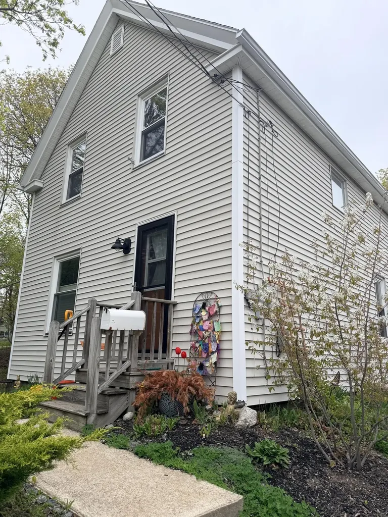 9 Cottage Place Westbrook ME 04092