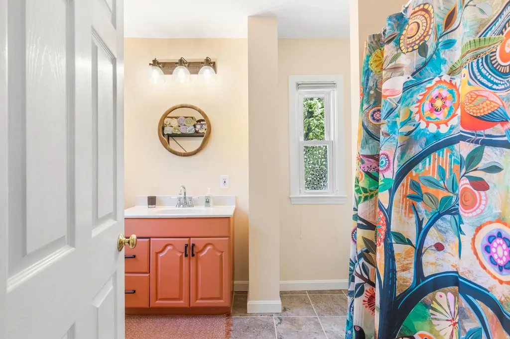 9 Cottage Place Westbrook ME 04092