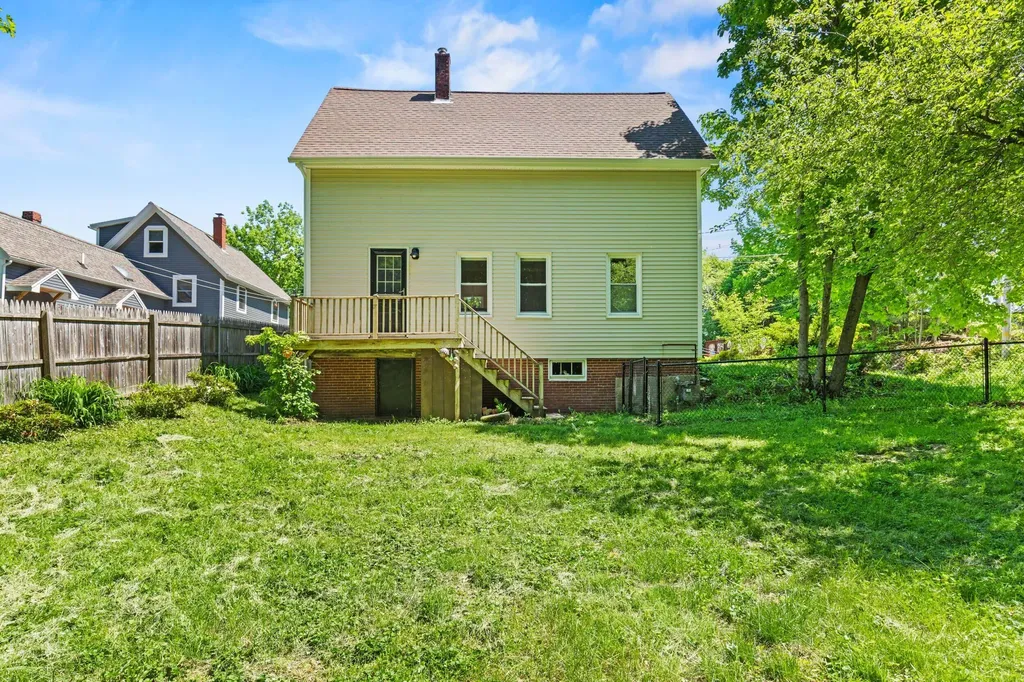 9 Cottage Place Westbrook ME 04092