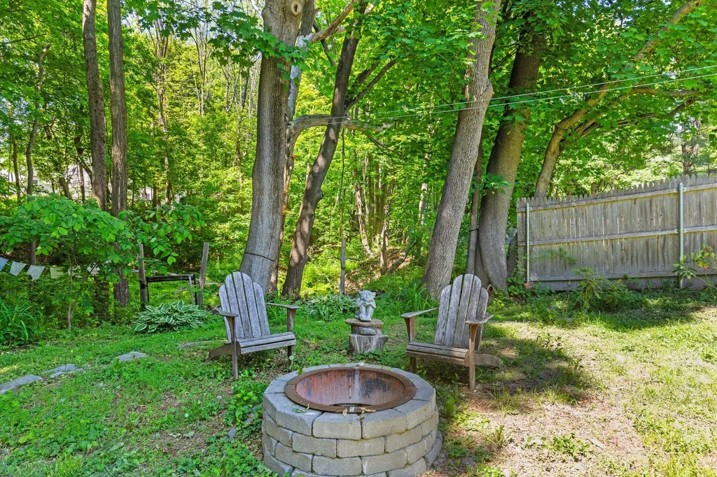9 Cottage Place Westbrook ME 04092