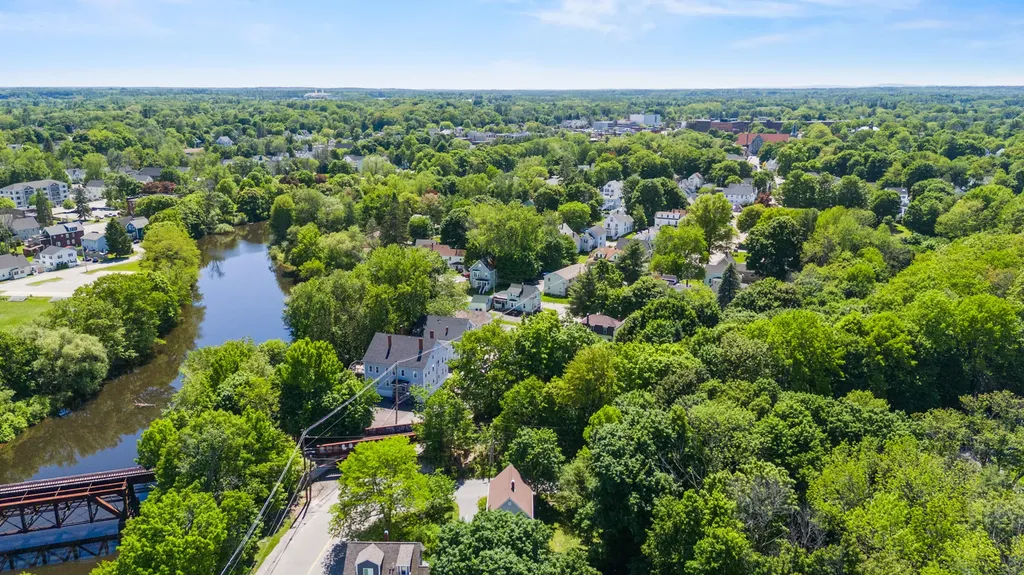 9 Cottage Place Westbrook ME 04092