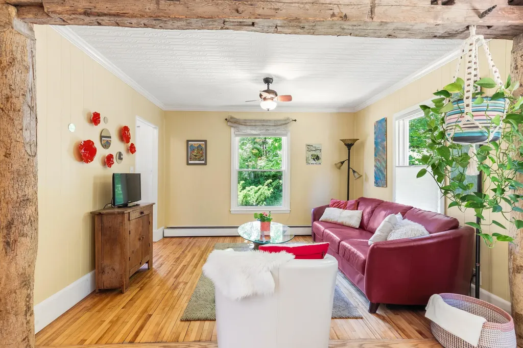 9 Cottage Place Westbrook ME 04092