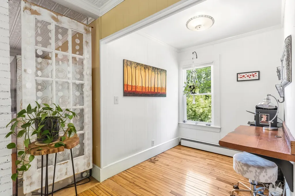 9 Cottage Place Westbrook ME 04092