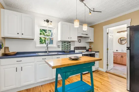 9 Cottage Place Westbrook ME 04092