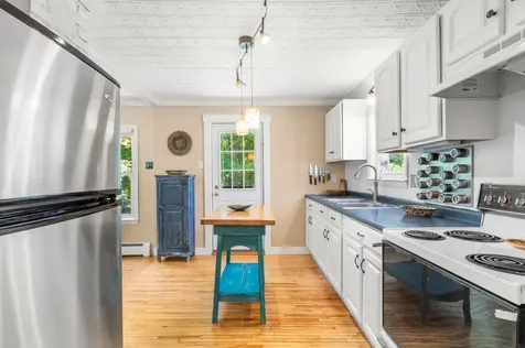 9 Cottage Place Westbrook ME 04092