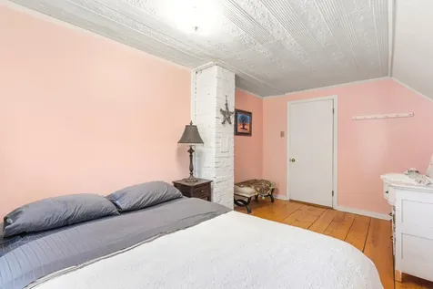 9 Cottage Place Westbrook ME 04092