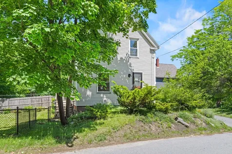 9 Cottage Place Westbrook ME 04092