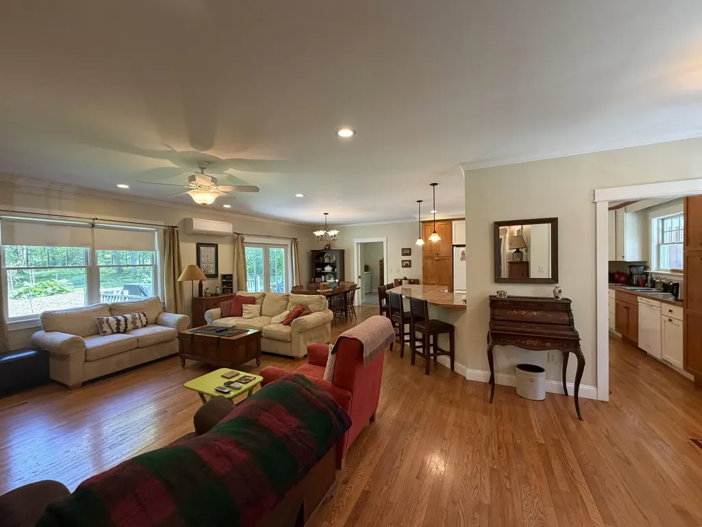 11 Mt View Drive Veazie ME 04401