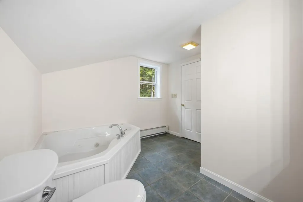 111 Goodrich Road Hebron ME 04238