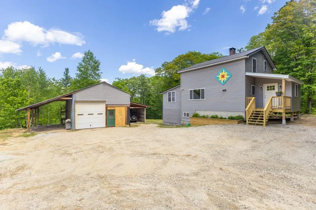 111 Goodrich Road Hebron ME 04238