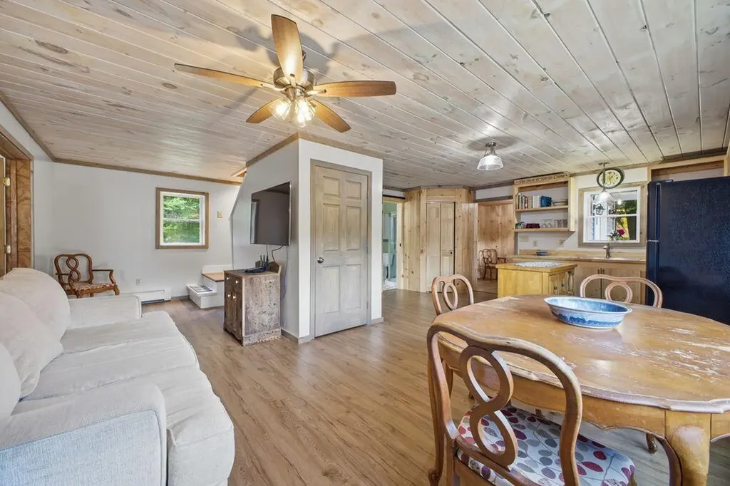 111 Goodrich Road Hebron ME 04238