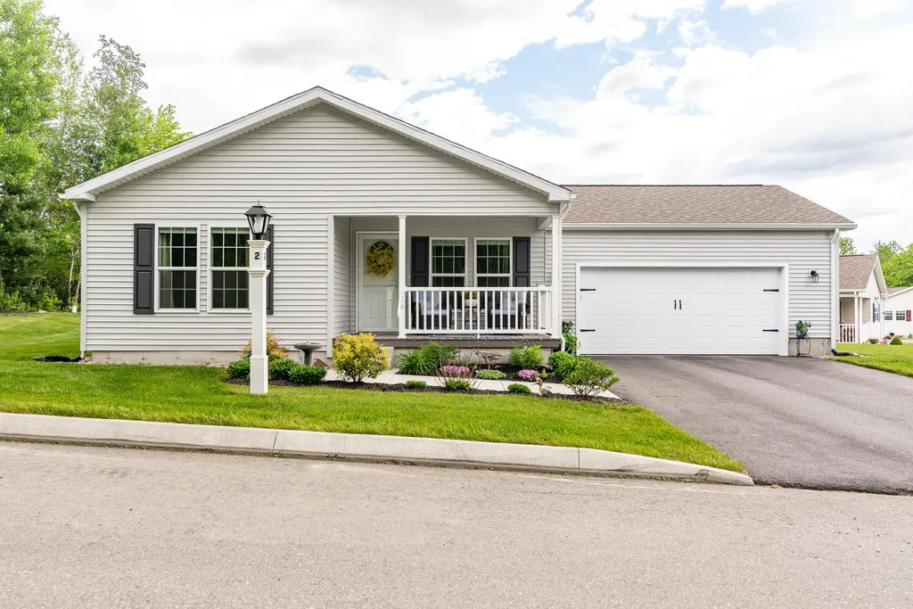 2 Vinalhaven Drive Berwick ME 03901