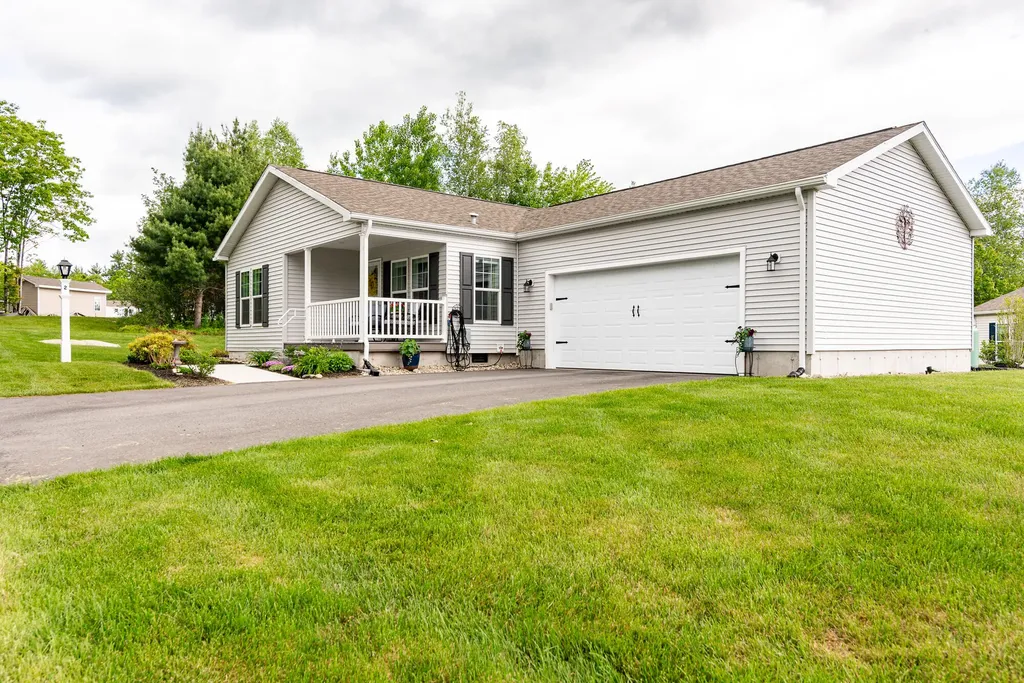 2 Vinalhaven Drive Berwick ME 03901