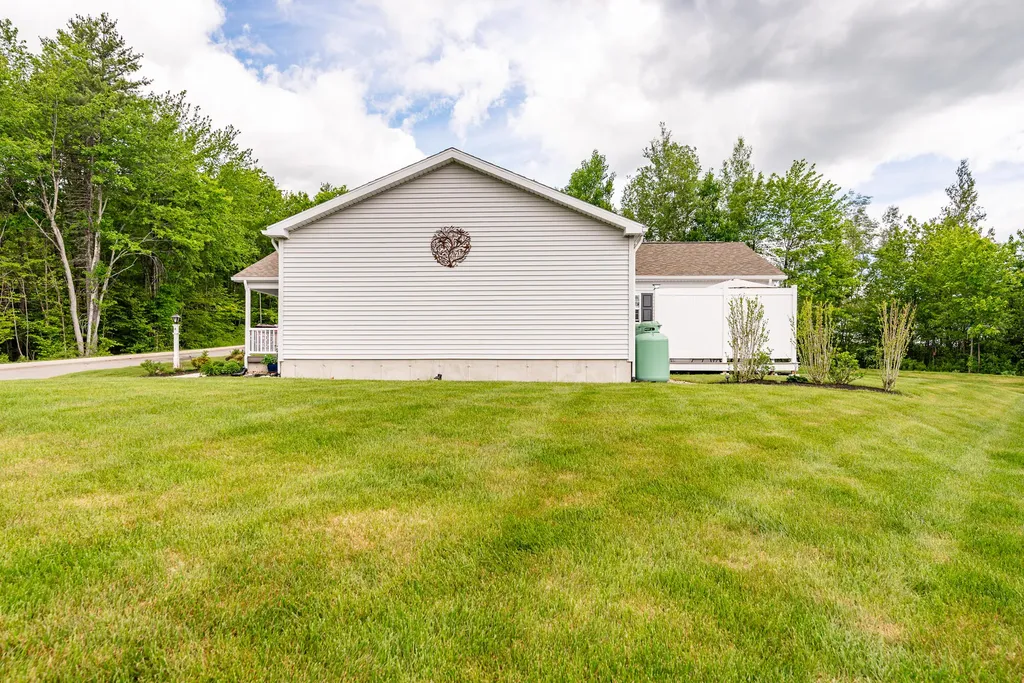 2 Vinalhaven Drive Berwick ME 03901