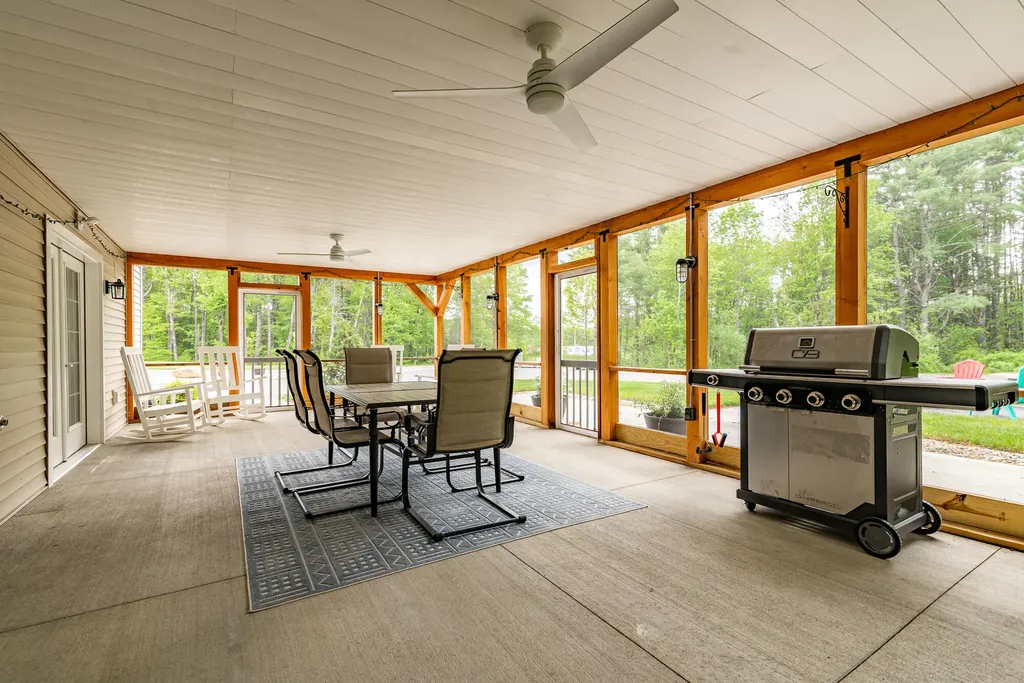 2 Vinalhaven Drive Berwick ME 03901