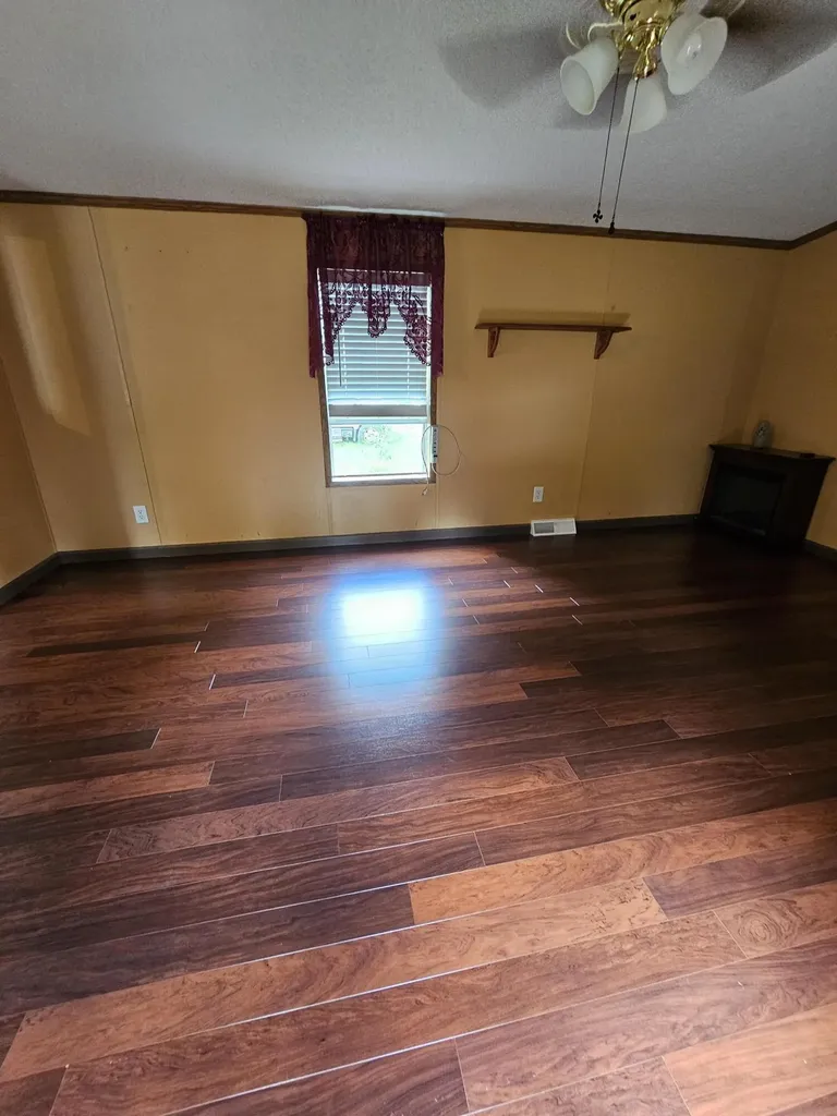 16 Leo Street Sanford ME 04073