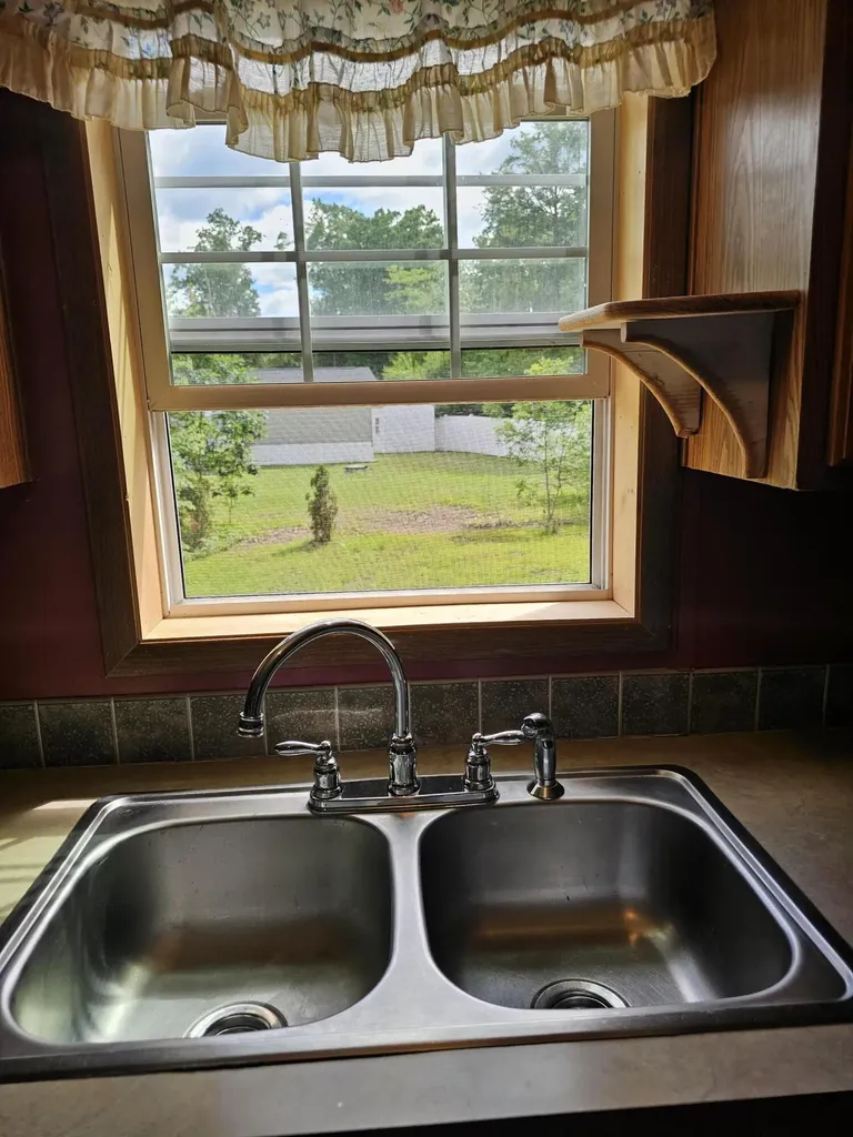 16 Leo Street Sanford ME 04073