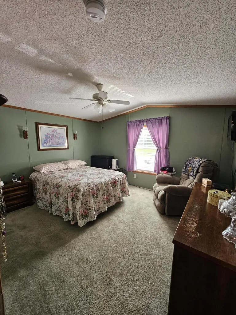 16 Leo Street Sanford ME 04073