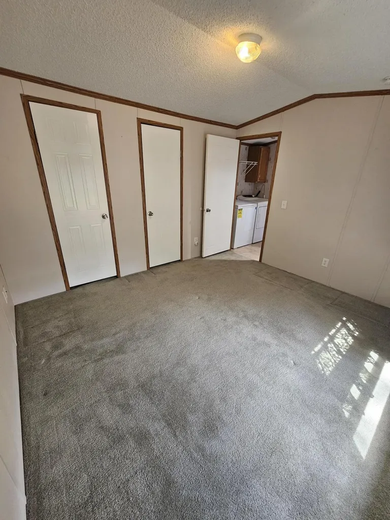 16 Leo Street Sanford ME 04073