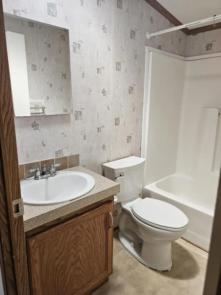 16 Leo Street Sanford ME 04073