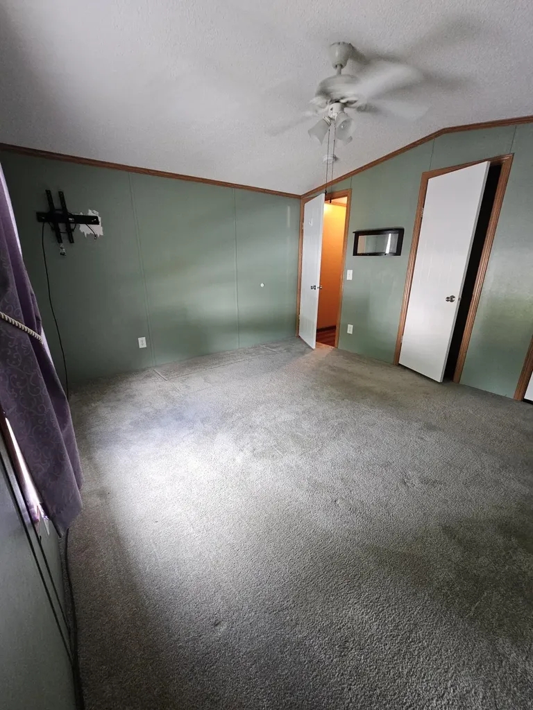 16 Leo Street Sanford ME 04073