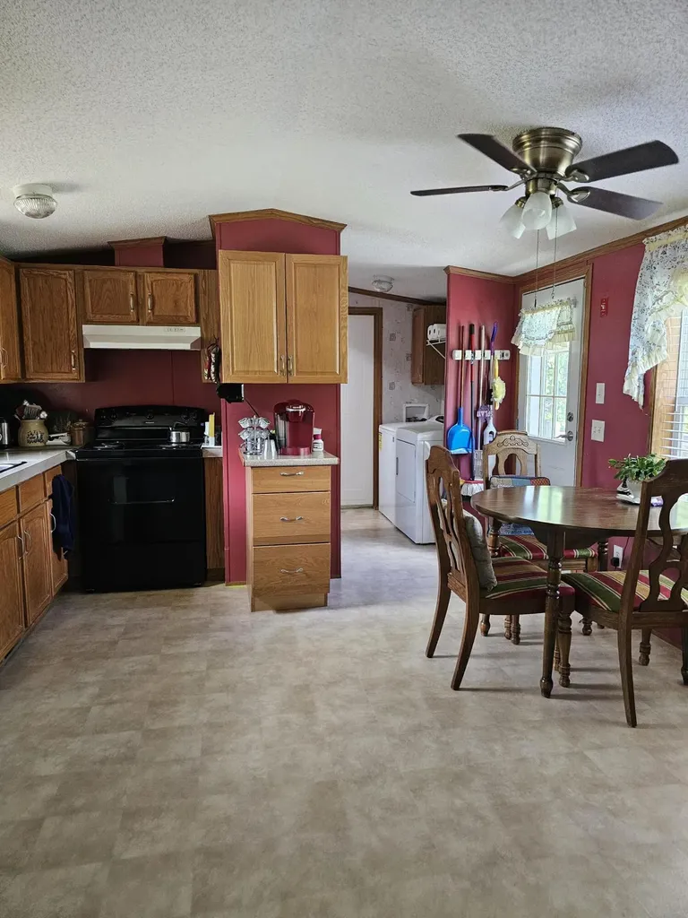 16 Leo Street Sanford ME 04073