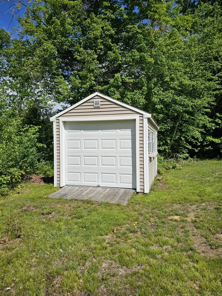 16 Leo Street Sanford ME 04073