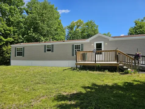 16 Leo Street Sanford ME 04073