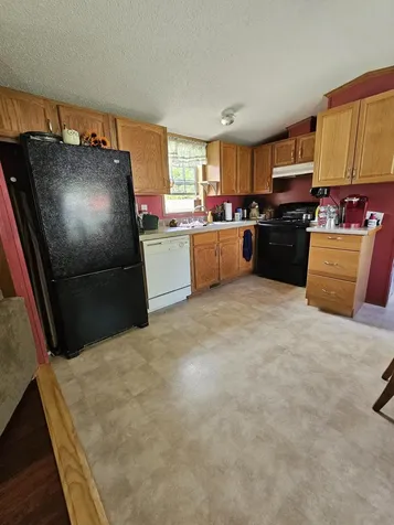16 Leo Street Sanford ME 04073