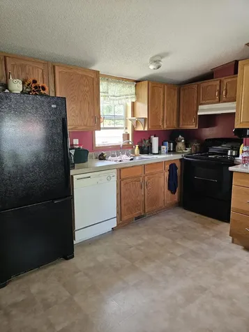 16 Leo Street Sanford ME 04073