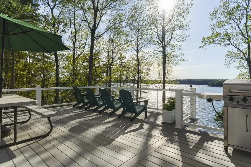 564 West Side Road Boothbay ME 04537