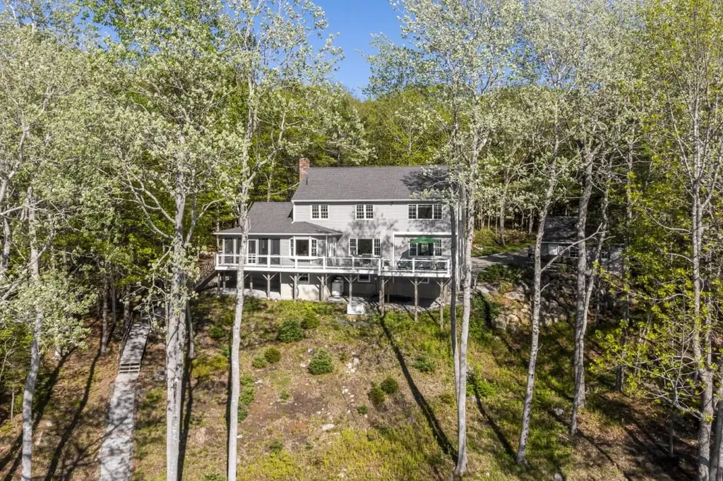 564 West Side Road Boothbay ME 04537