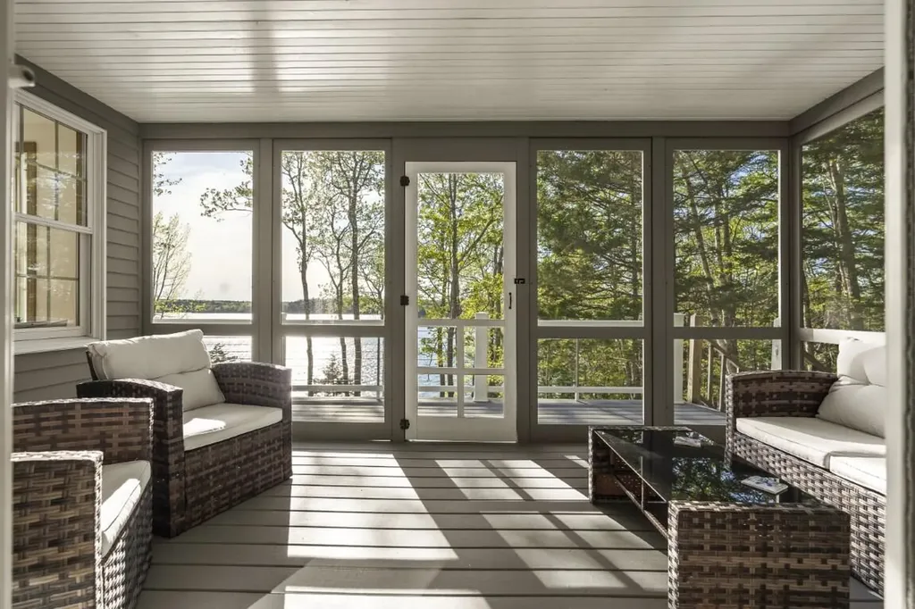 564 West Side Road Boothbay ME 04537
