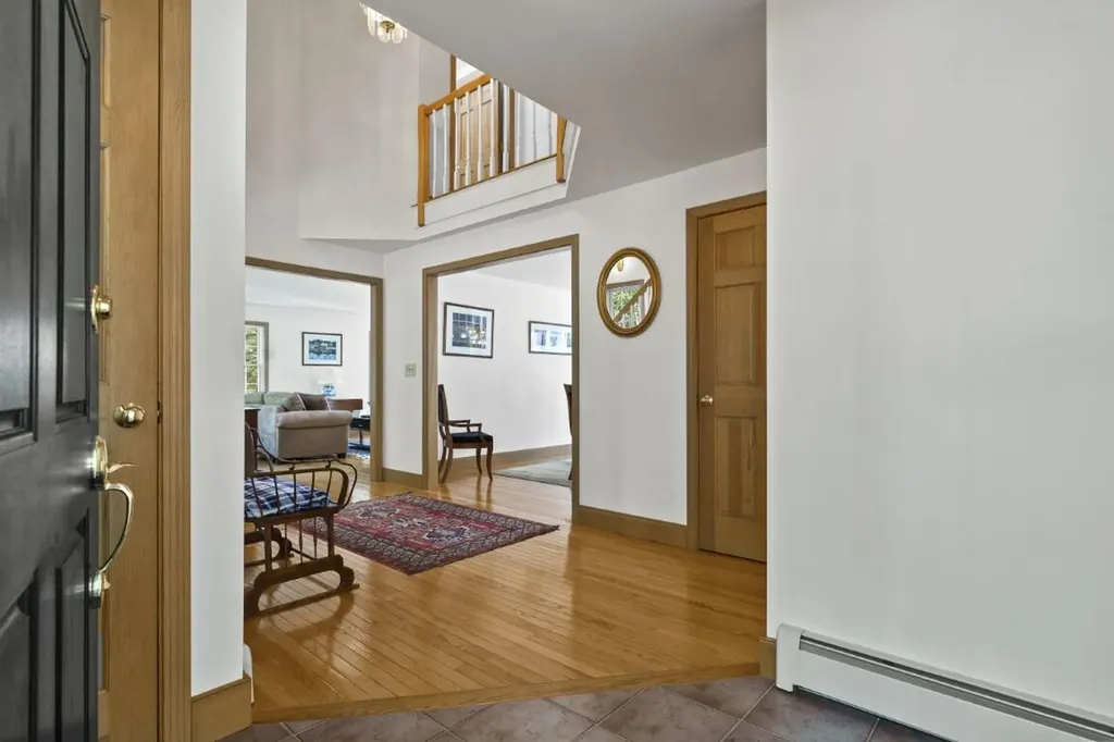 564 West Side Road Boothbay ME 04537