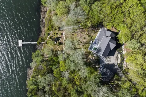 564 West Side Road Boothbay ME 04537