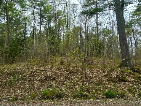 MR3L10- 22 South Shore Drive Warren ME 04864