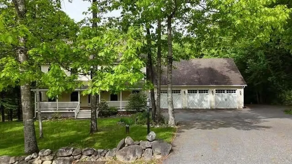 60 Waters Edge Drive Lewiston ME 04240