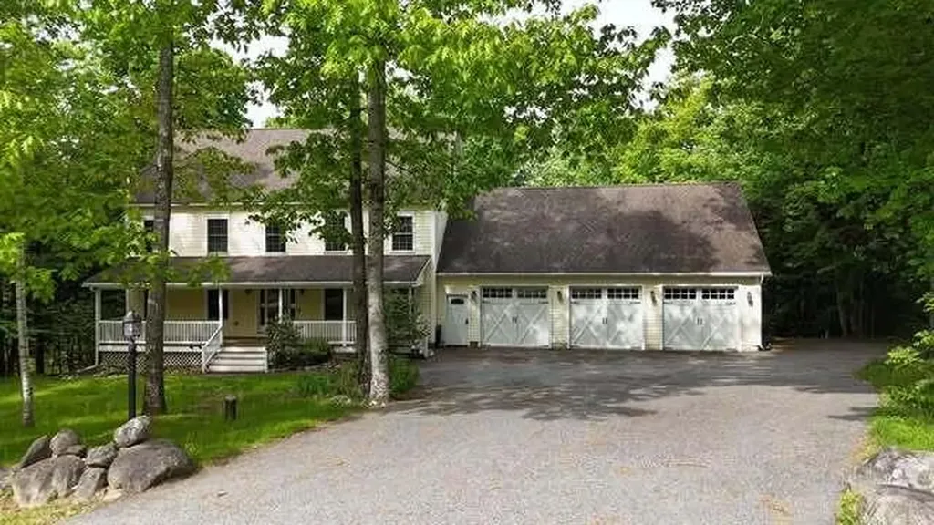 60 Waters Edge Drive Lewiston ME 04240