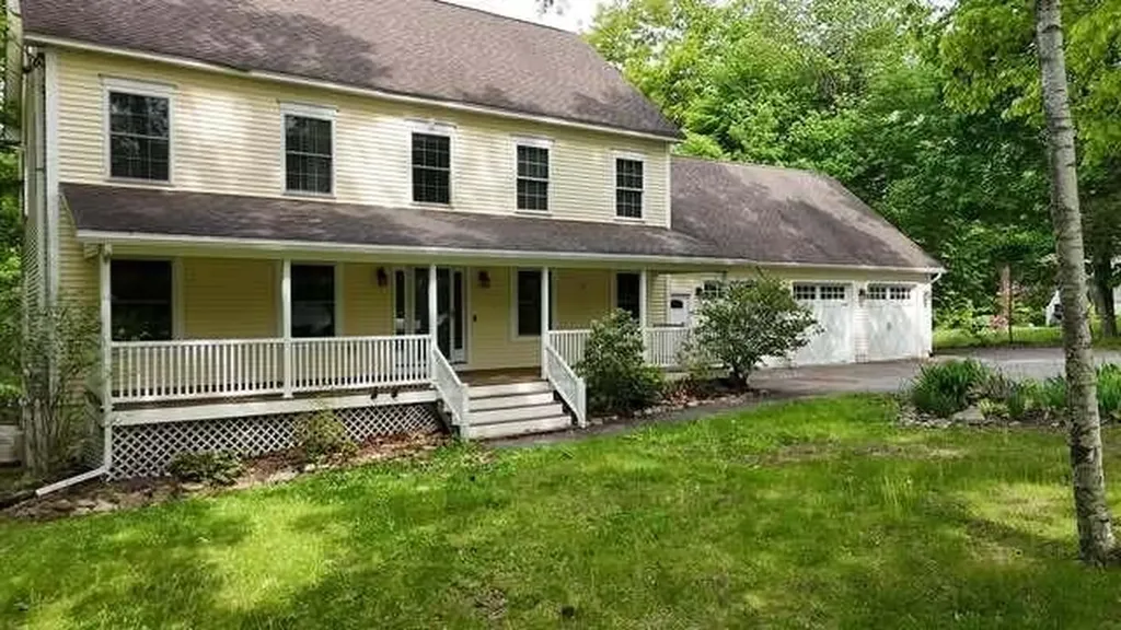 60 Waters Edge Drive Lewiston ME 04240