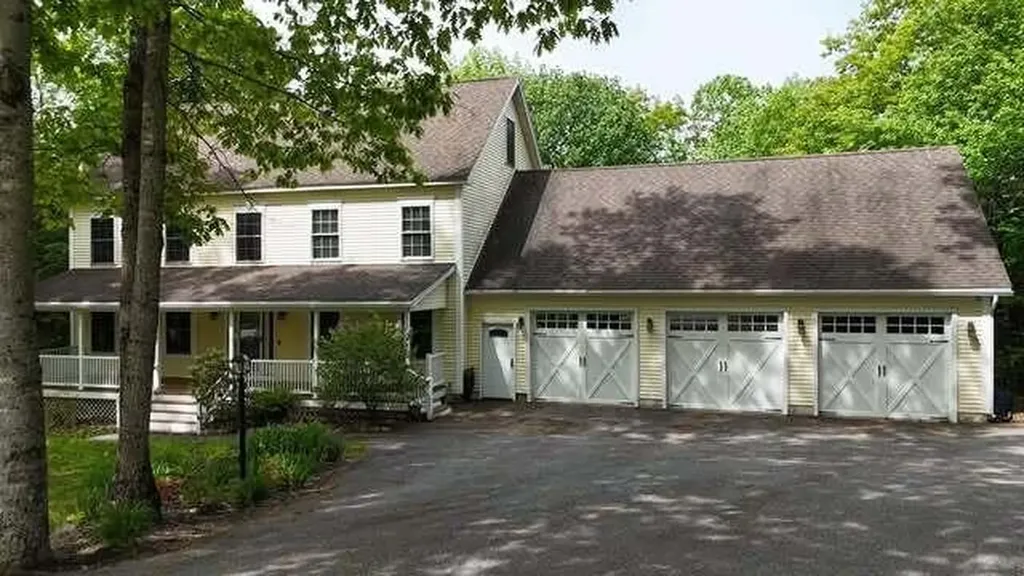60 Waters Edge Drive Lewiston ME 04240